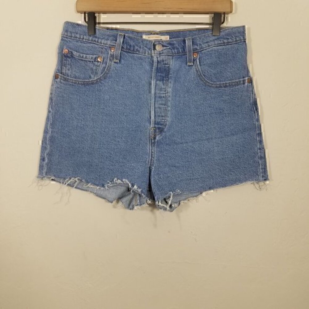 Levi's Ribcage Premium Shorts High Rise‎ Button Fly Jean Shorts Raw Hem Size 32